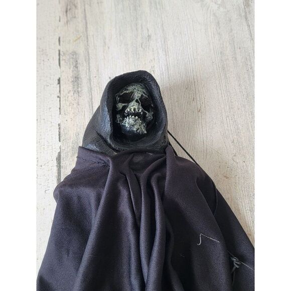 Paper magic 2002 hanging Grim Reaper skeleton Halloween prop decor - Picture 2 of 7